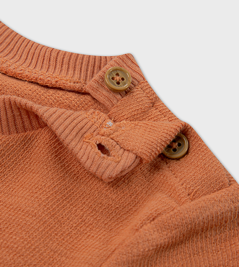 طقم ملابس بأكمام قصيرة 