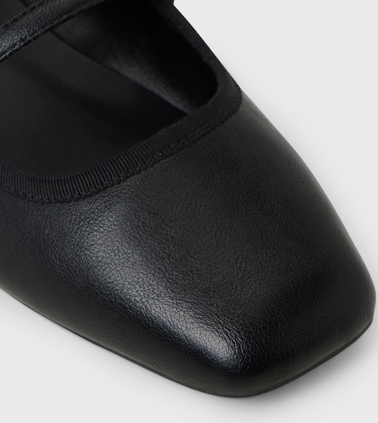 KAMELIE Square Toe Mary Janes