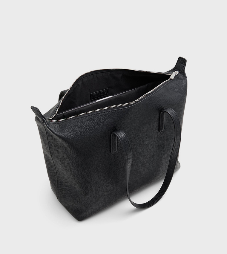 KAMERON Textured Tote Bag
