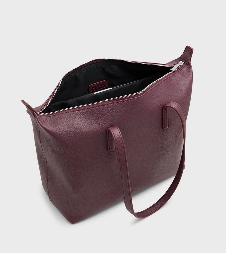 KAMERON Textured Tote Bag