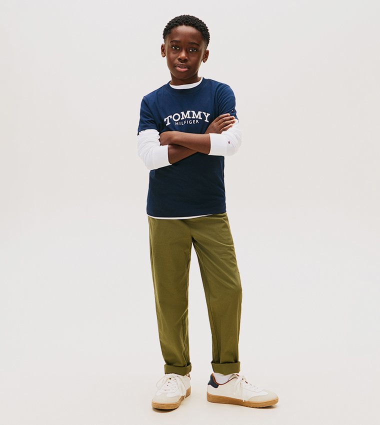 تيشيرت كم قصير بطبعة شعار