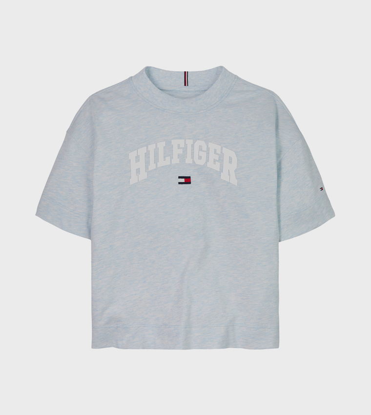 تيشيرت فيرسيتي مزين بشعار 