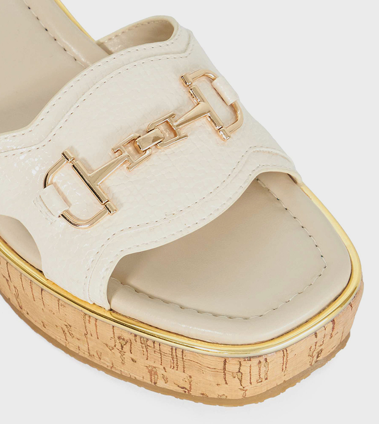 KINDLY Metal Detail Wedge Sandals