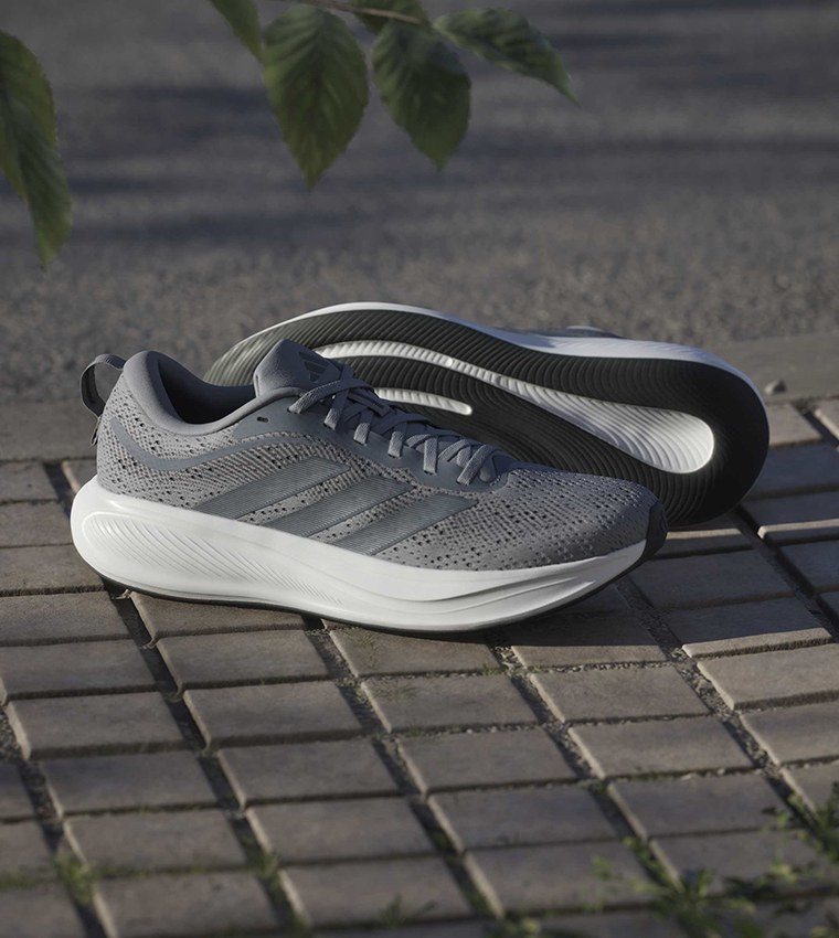 RESPONSE PACE Stripe Detail Running Shoes