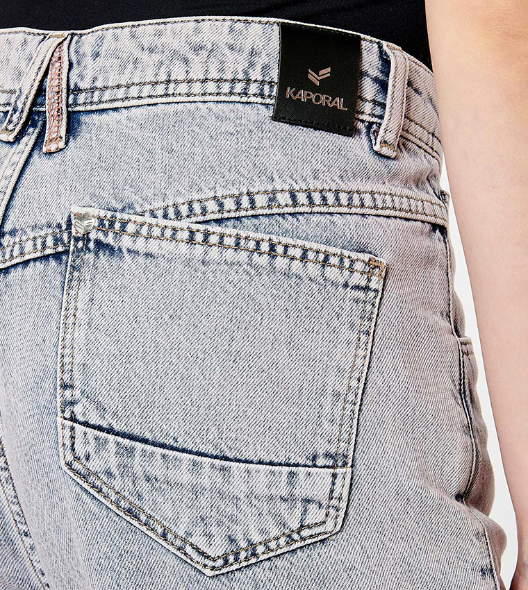 Tipped Mom Fit Jeans