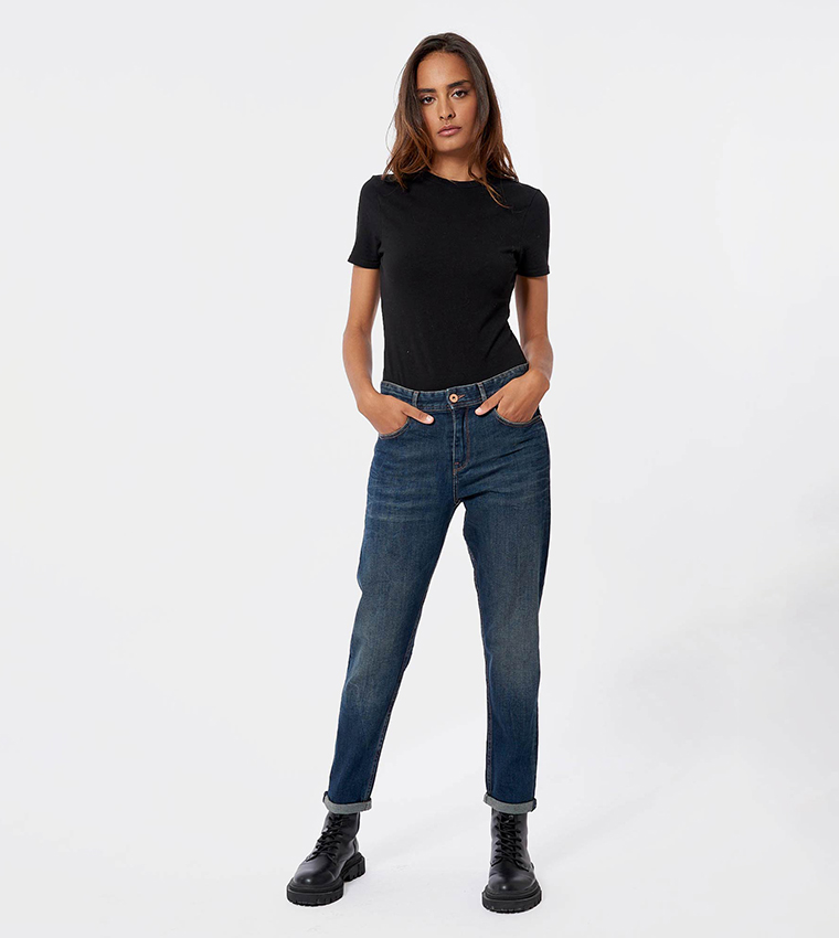Mid-Rise Girlfriend Jeans