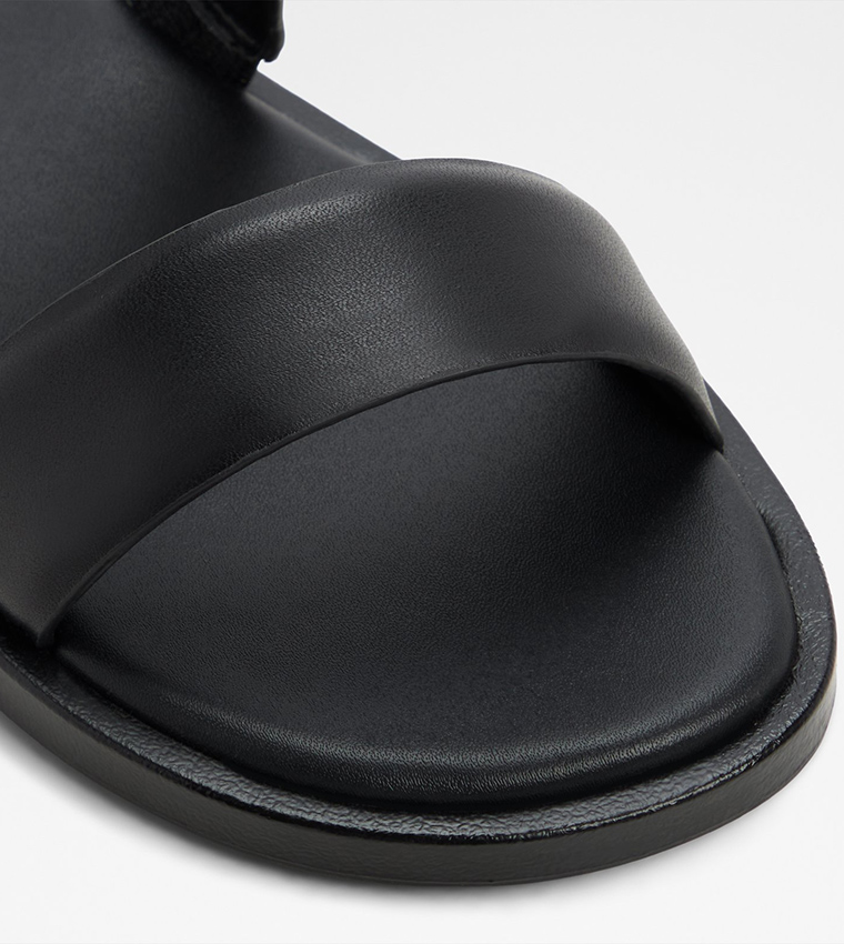 صندل فلات بمقدمة مفتوحة