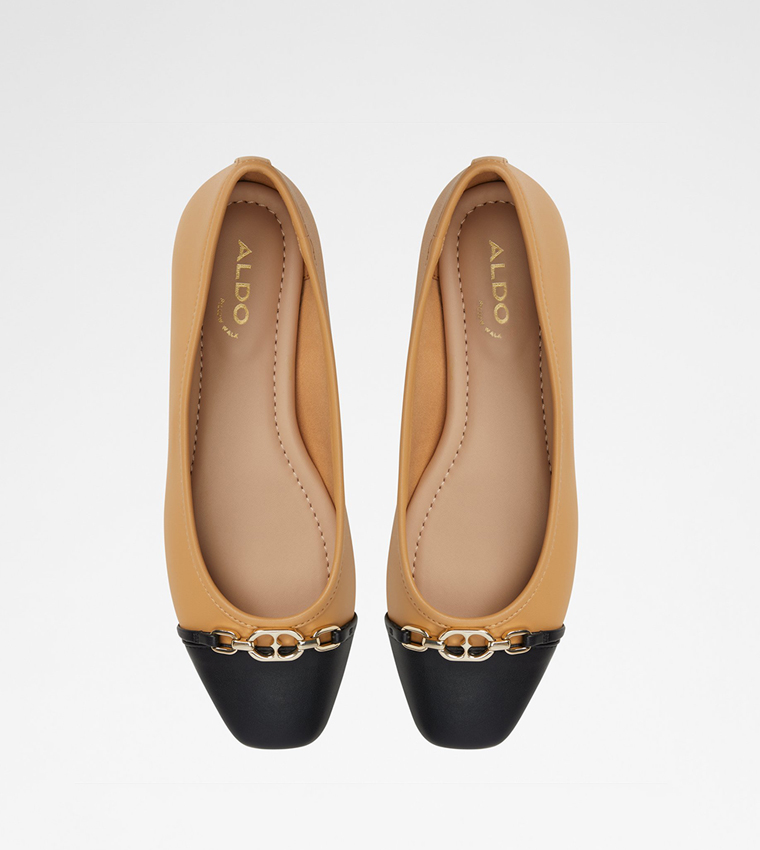 KRISHELLE Cap Toe Ballerinas