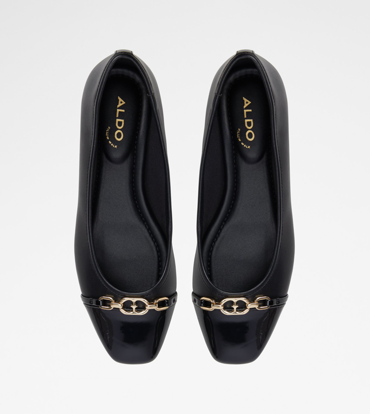 KRISHELLE Textured Pointed Toe Ballerinas