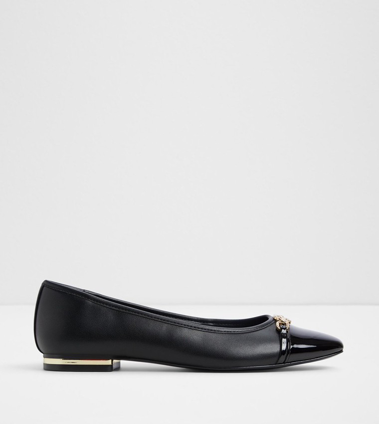 KRISHELLE Textured Pointed Toe Ballerinas