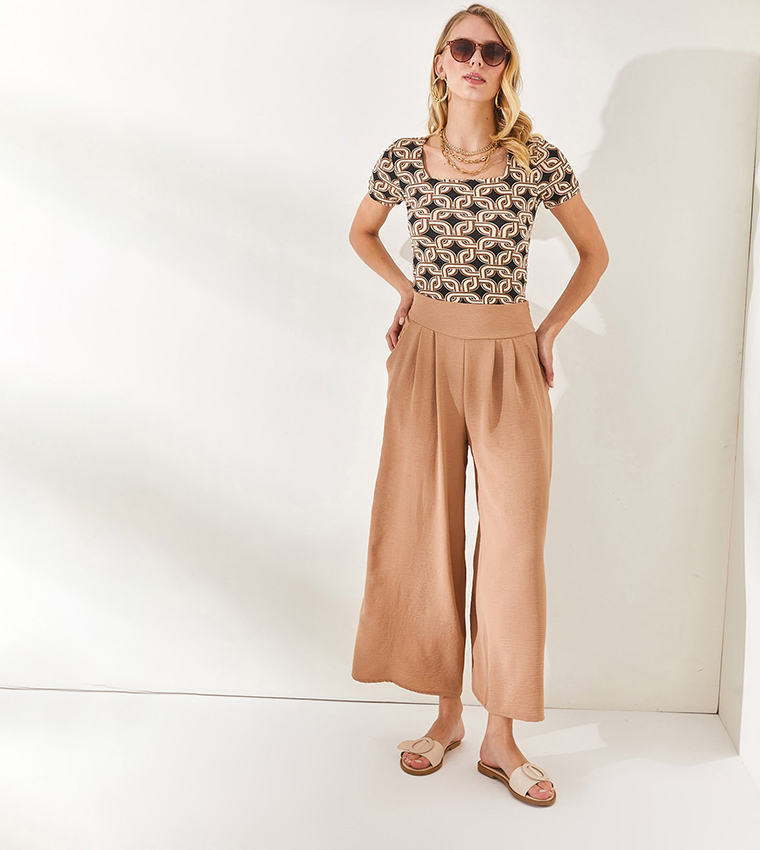 Elastic waist flowy on sale pants