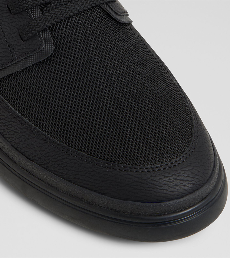 KURTIS Lace-Up Sneakers