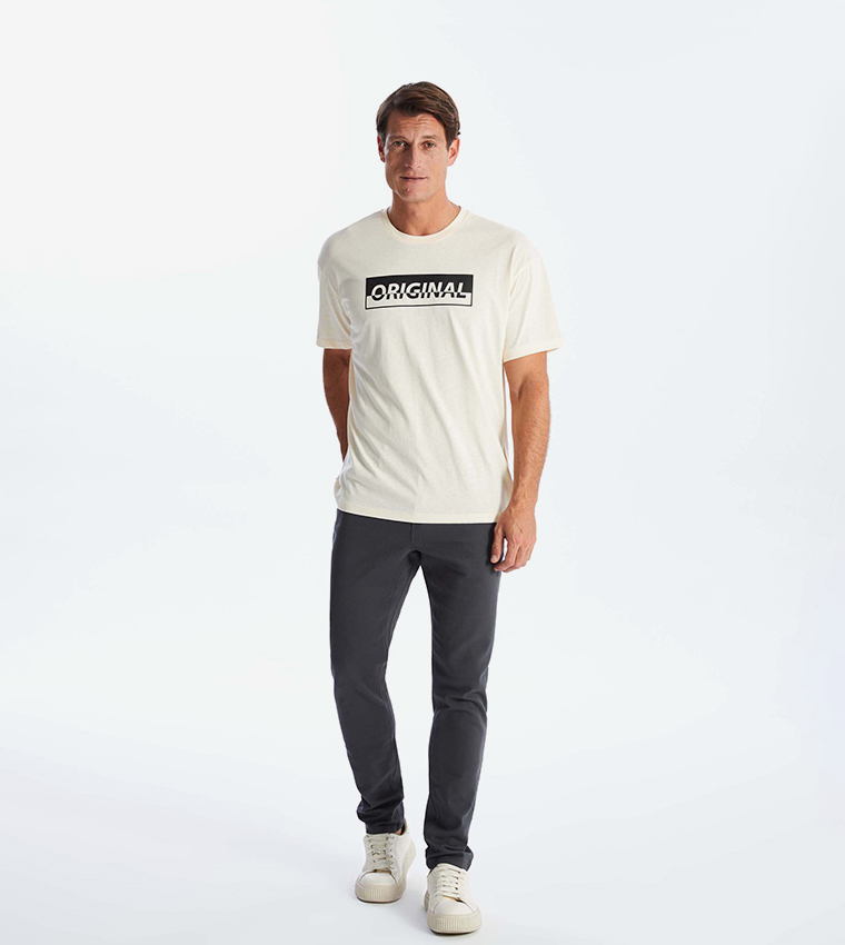 Solid Mid Rise Slim Fit Chinos