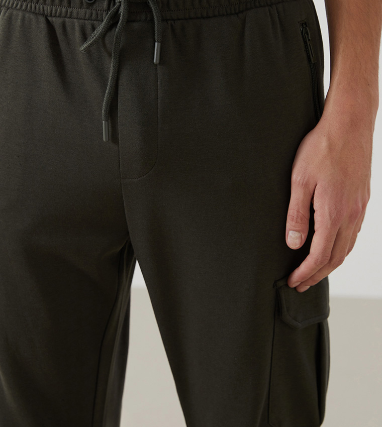 Drawstring Waist Standard Fit Joggers