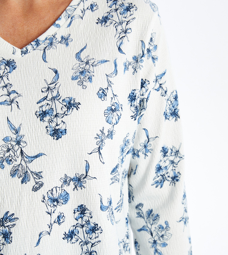 Floral Patterned V-Neck Top