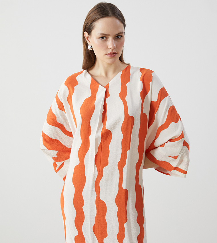 Patterned V-Neck Midaxi Dress