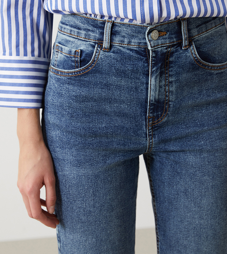 Washed Slim Fit Jeans