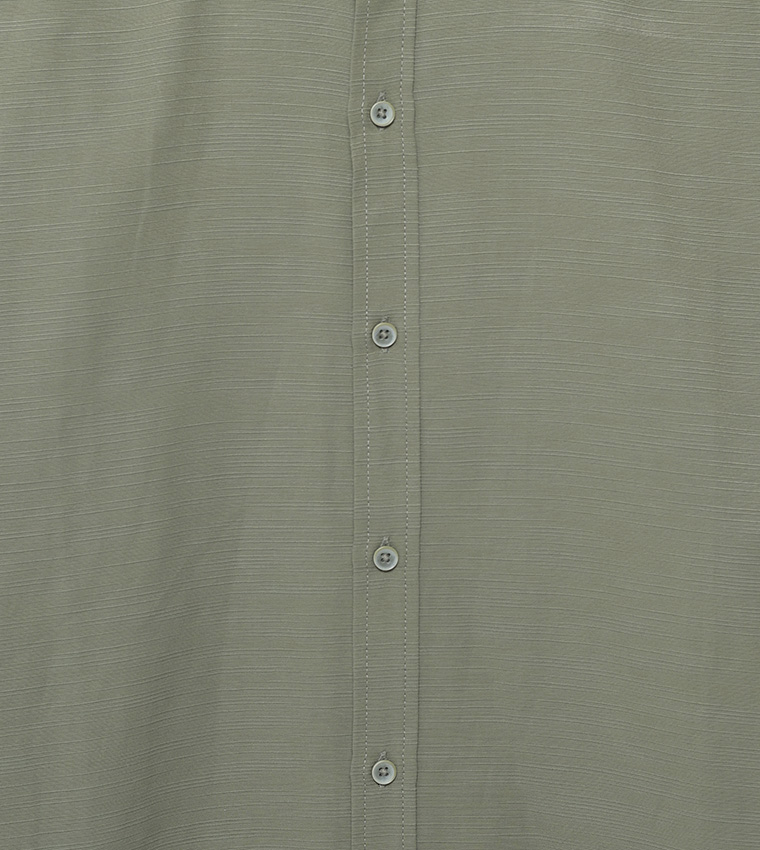 Solid Regular Fit Long Sleeves Shirt