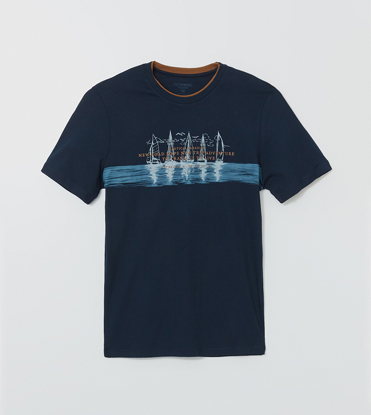 تيشيرت بياقة مستديرة بطبعة