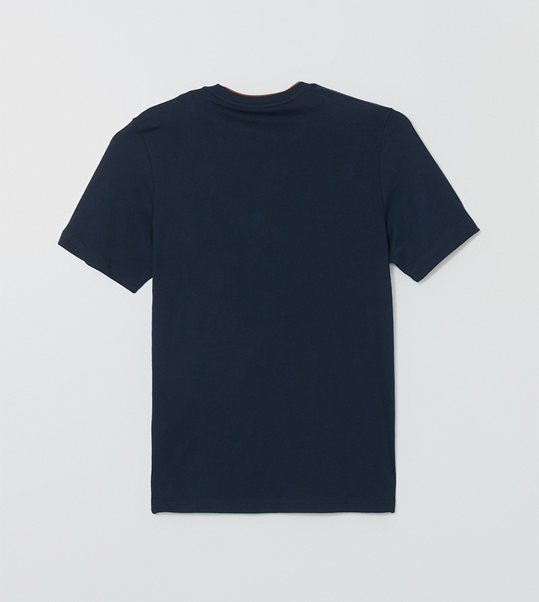 تيشيرت بياقة مستديرة بطبعة