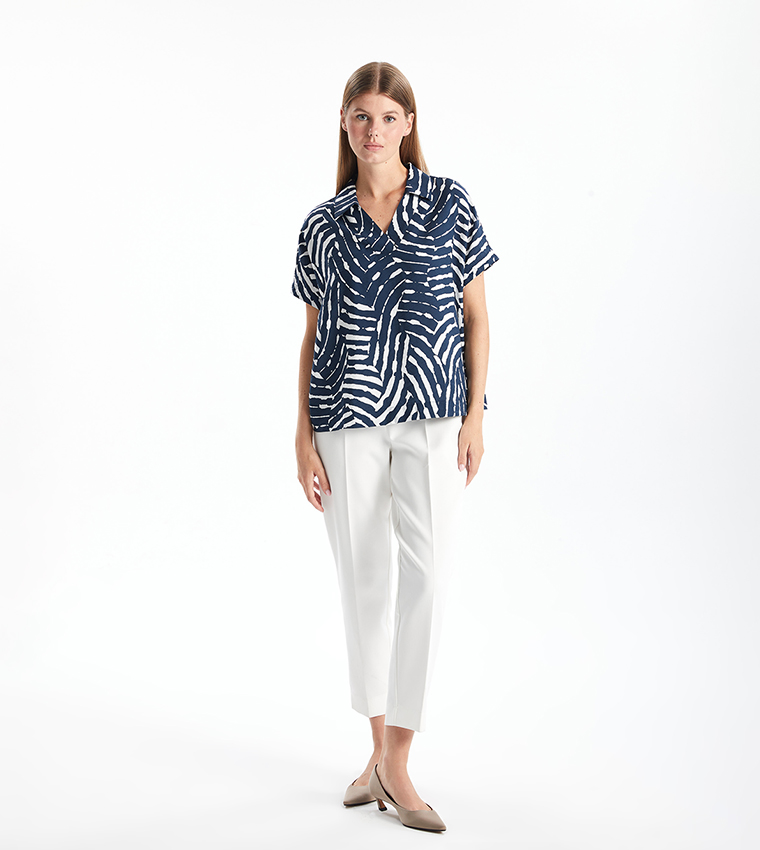 Patterned V-Neck Top