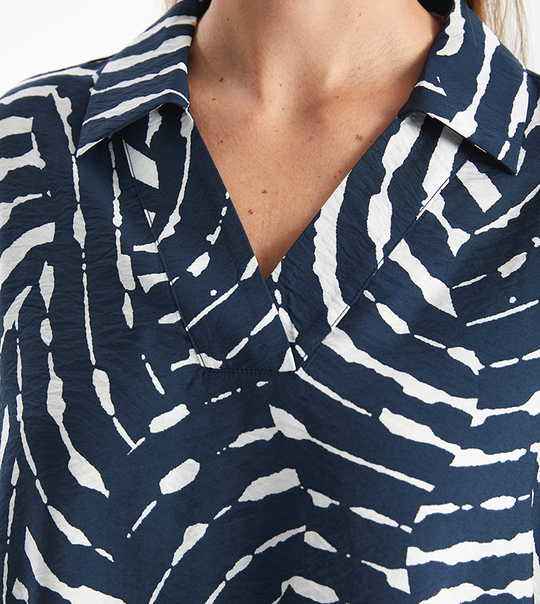 Patterned V-Neck Top
