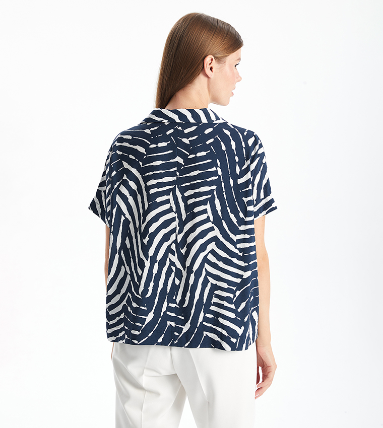 Patterned V-Neck Top