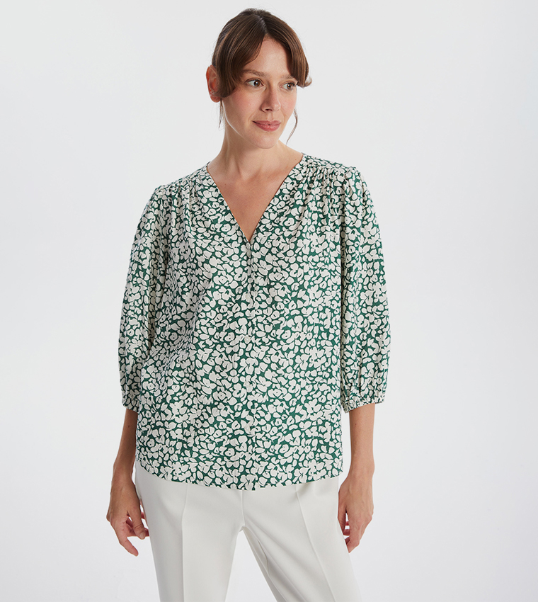 Floral Printed V-Neck Top