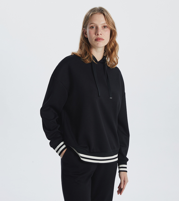 Contrast Trim Long Sleeves Hoodie