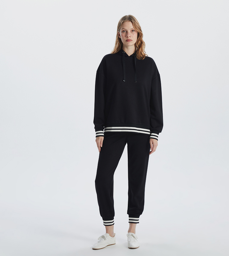 Contrast Trim Long Sleeves Hoodie