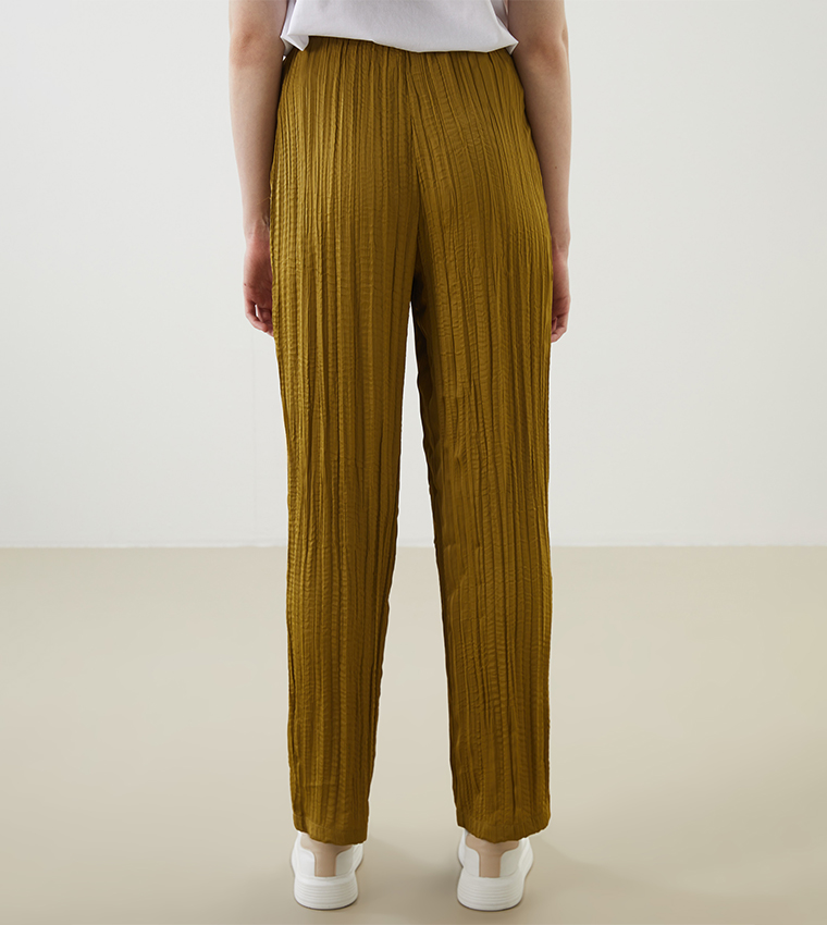 Textured Elastic Waist Pants