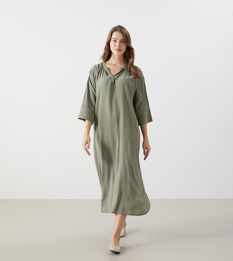 Textured Crew Neck Midi Dress