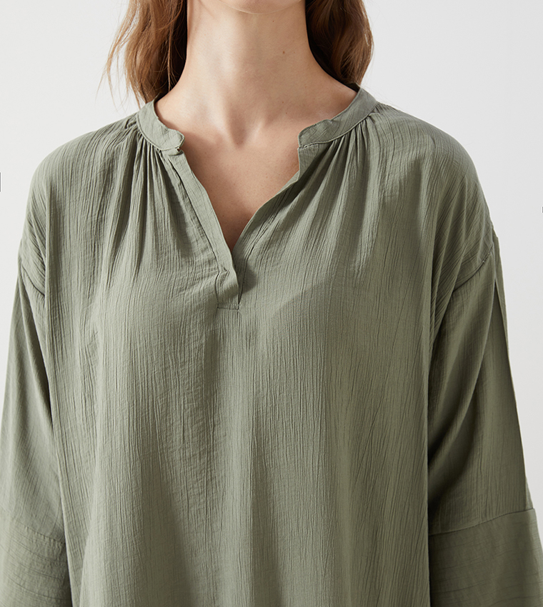 Textured Crew Neck Midi Dress