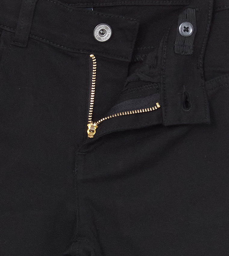 Solid Mid Rise Slim Fit Jeans