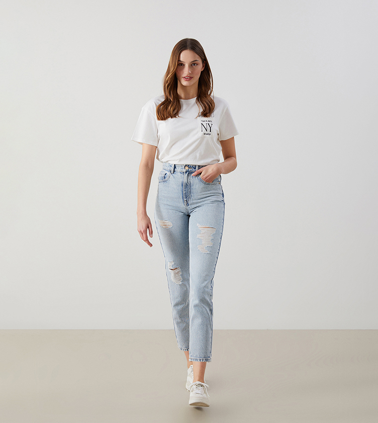 Distressed Slim Fit Jeans