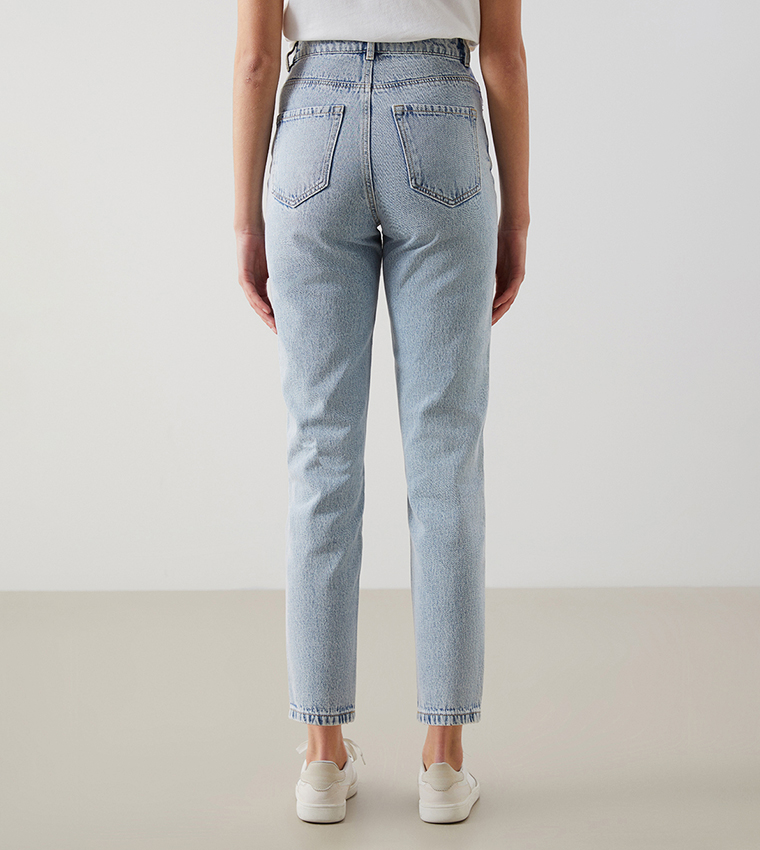 Distressed Slim Fit Jeans