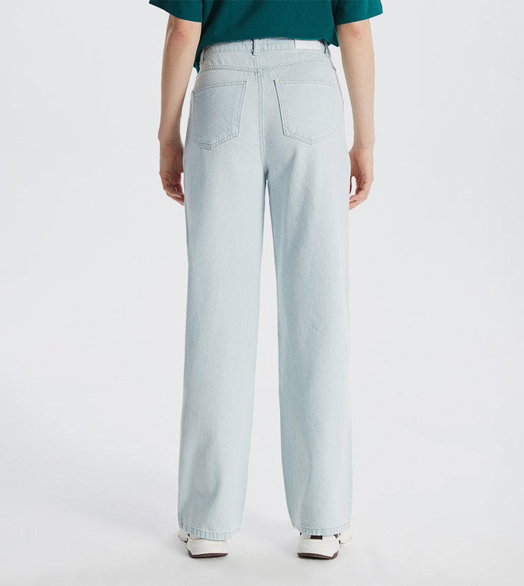 Button Closure Wide Leg Jeans