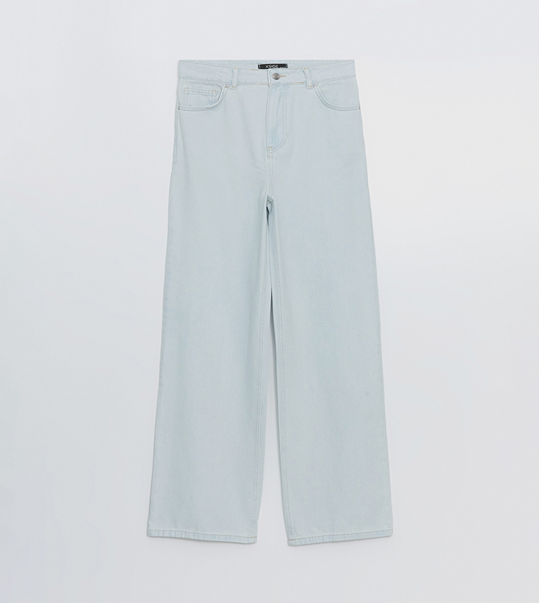 Button Closure Wide Leg Jeans