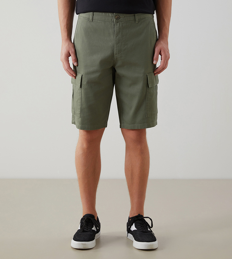 Solid Relaxed Fit Cargo Shorts