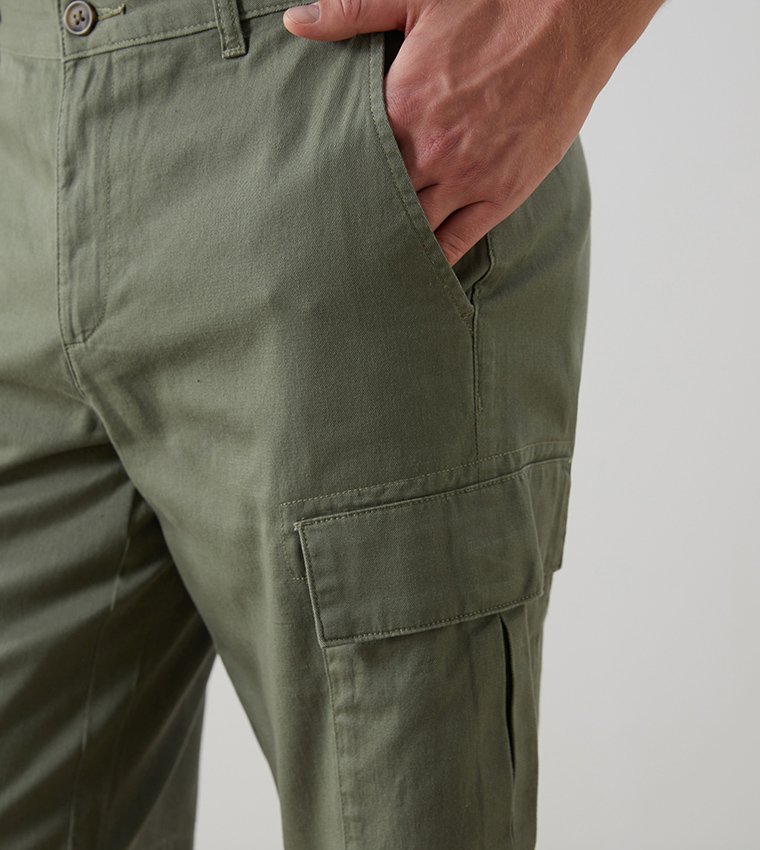 Solid Relaxed Fit Cargo Shorts