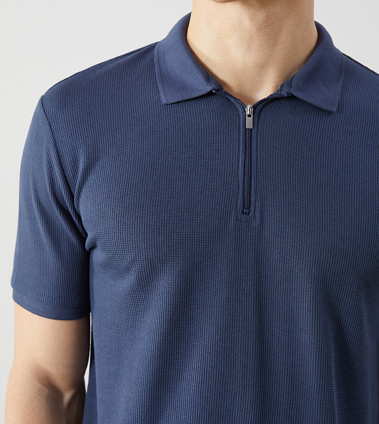 Textured Short Sleeves Polo T-Shirt