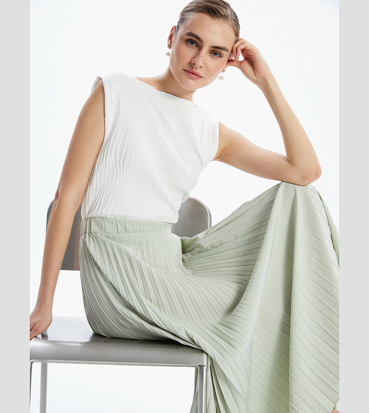 Pleated Elastic Waist Midi Skirt