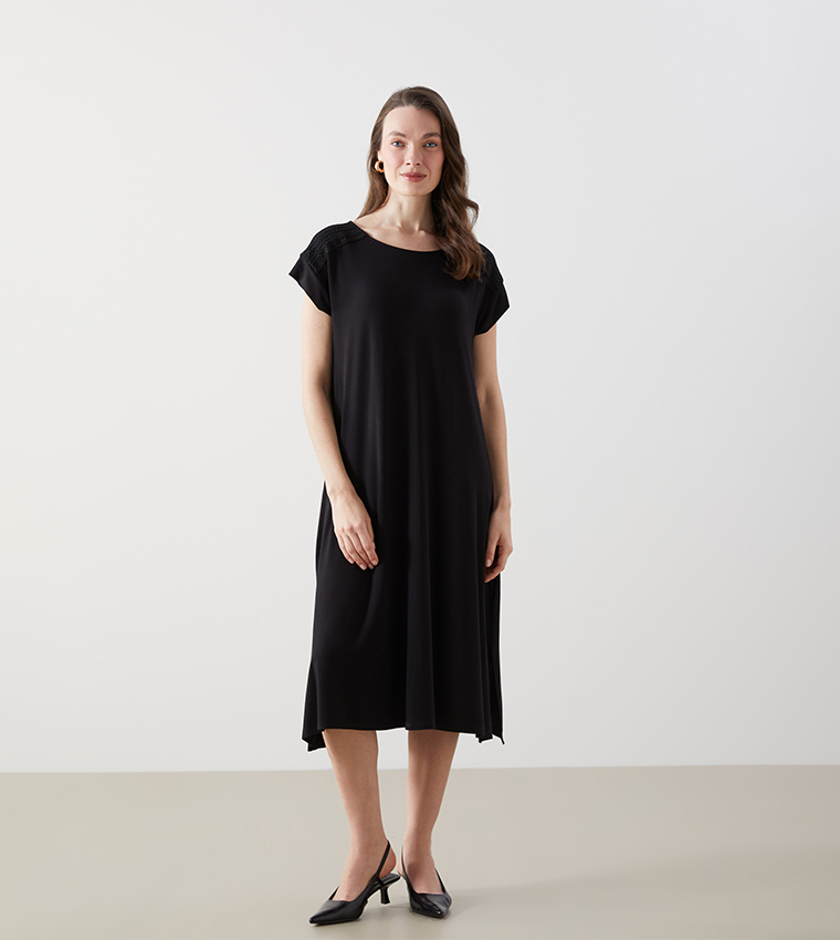 Lace Detail Crew Neck Midi Dress