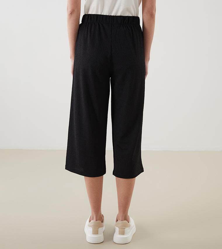 Solid Elastic Waist Capris