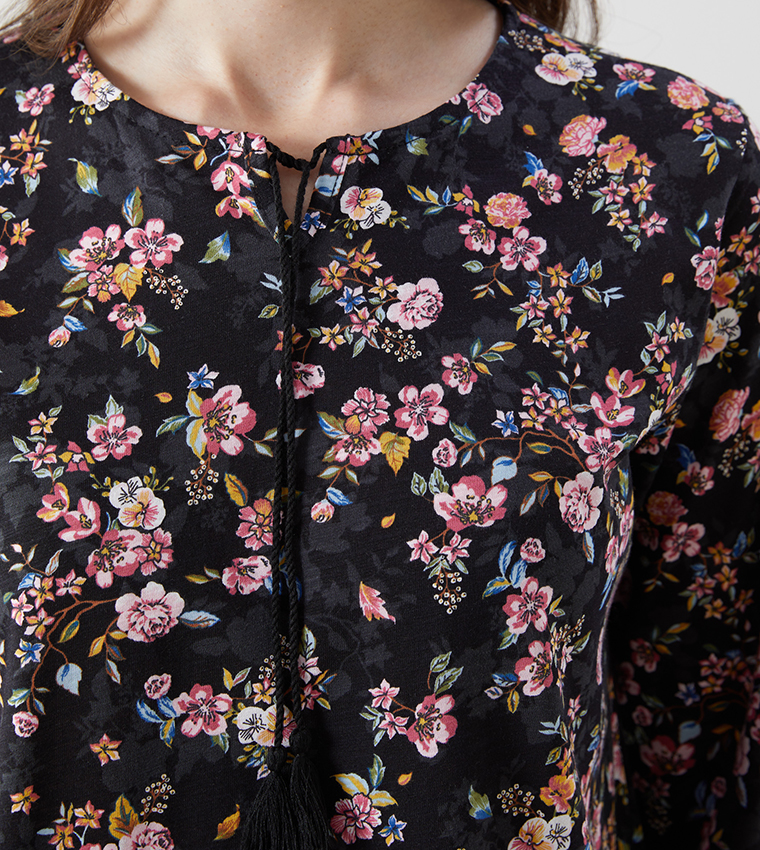 Floral Patterned Tie-Up Neck Top