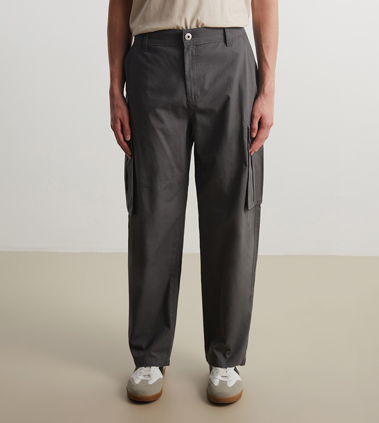 Mid-Rise Relaxed Fit Cargo Trousers