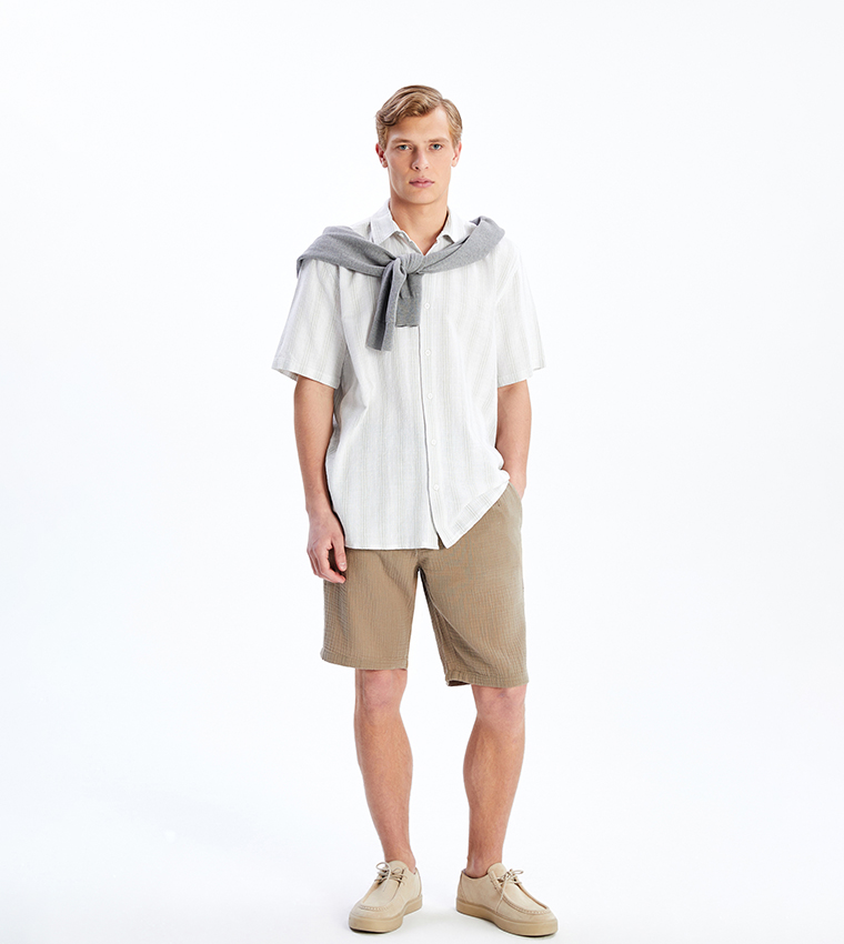 Drawstring Waist Regular Fit Shorts
