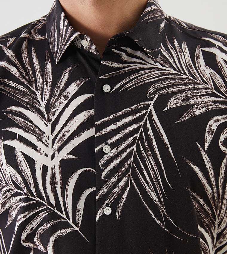 Patterned Short Sleeves Shirt