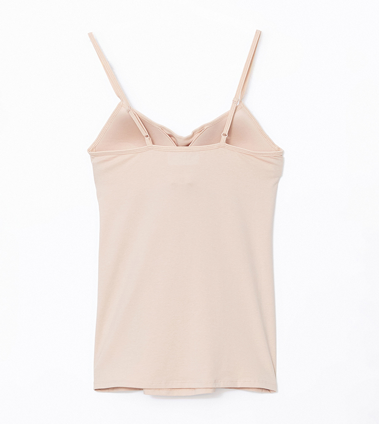 توب بياقة سكوب وحمالات 