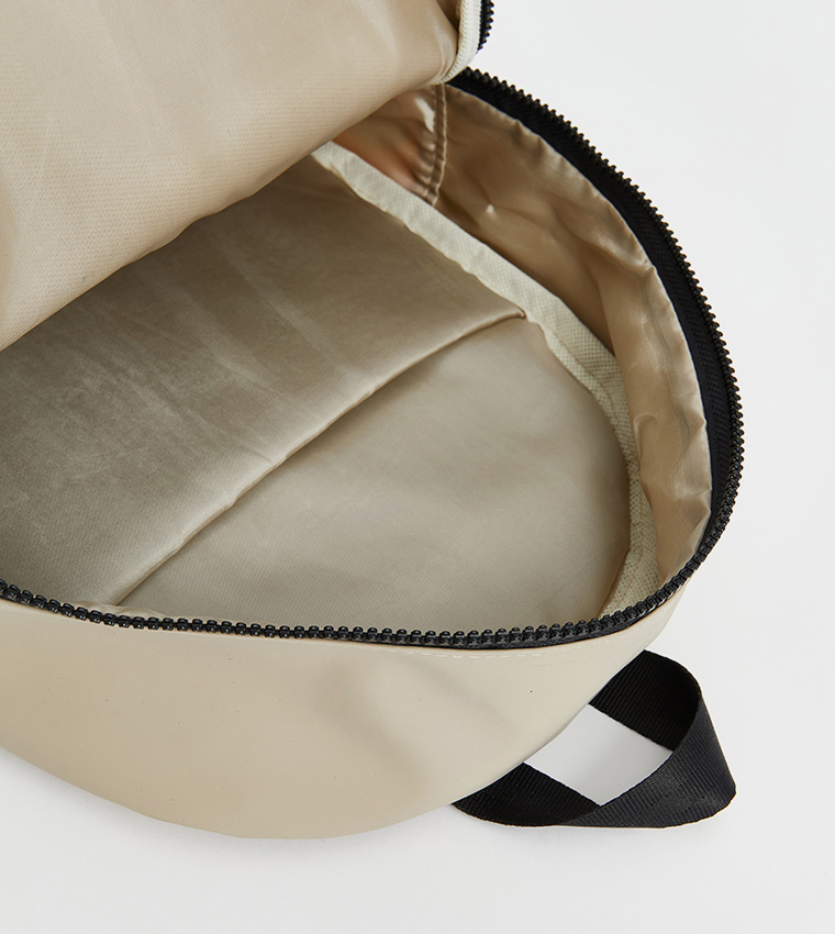 شنطة ظهر مدرسية بطبعة ميكي ماوس والأصدقاء